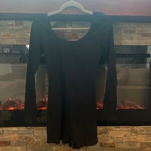 Victoria Secret’s PINK fitted black short long sleeve dress